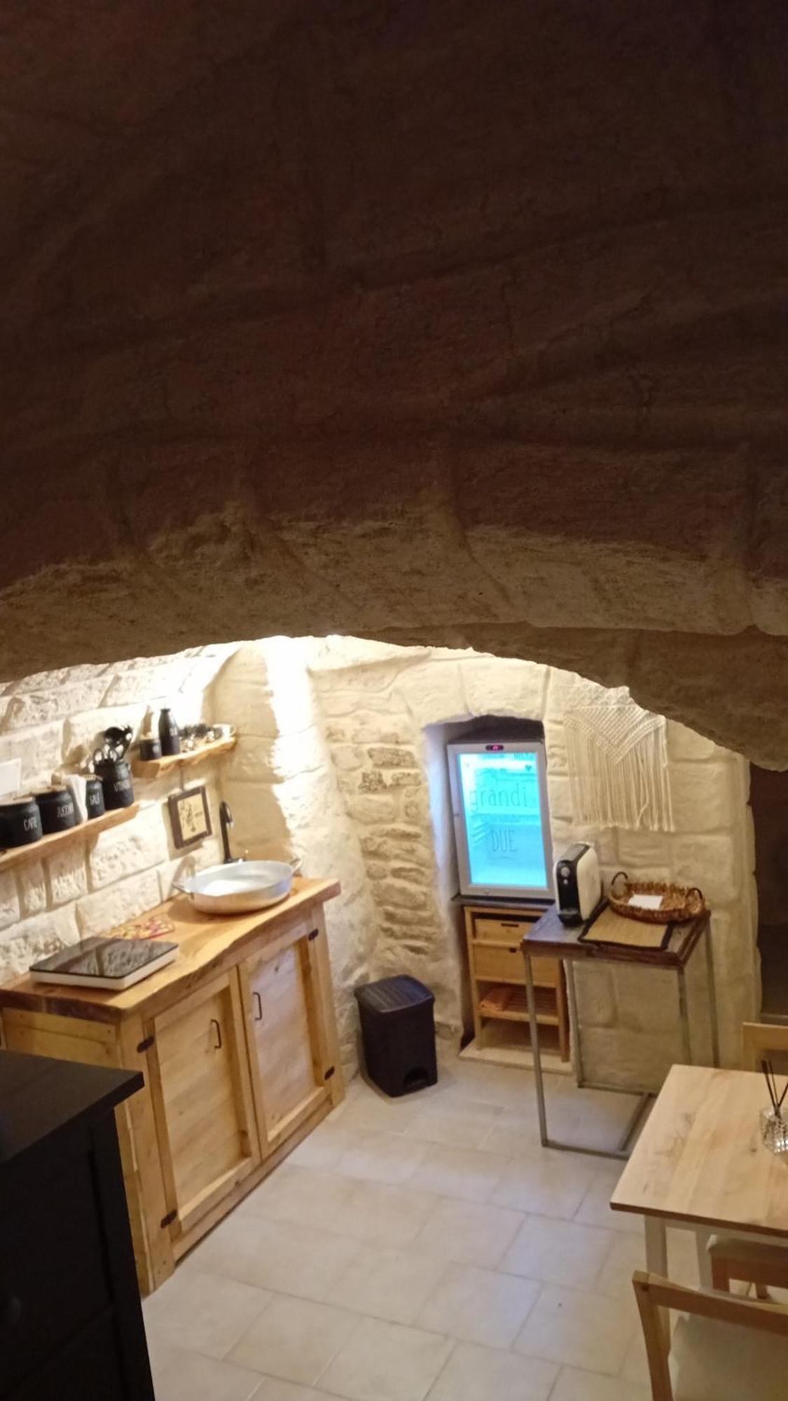 B & B La Grotta Bisceglie Exterior photo