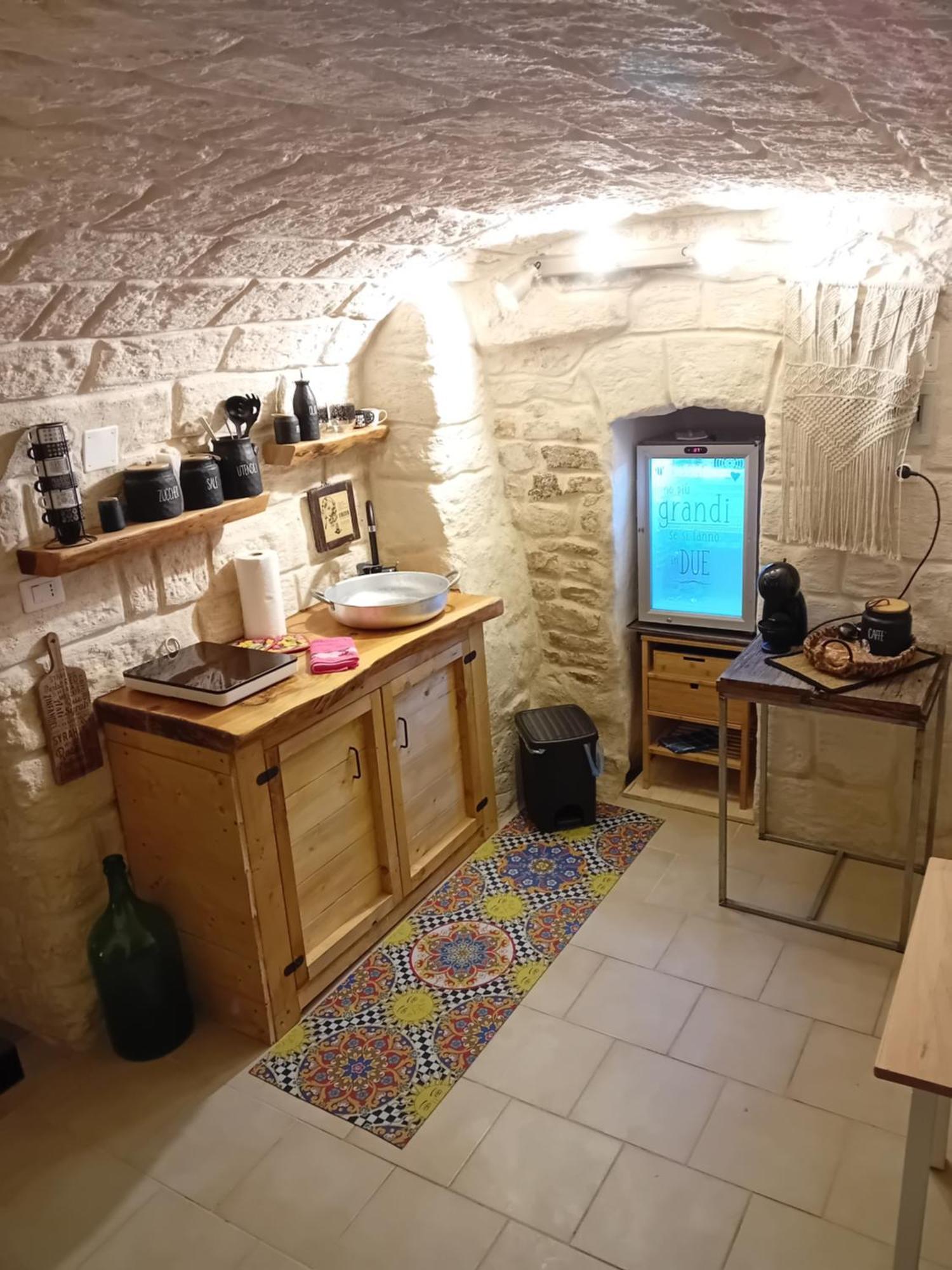 B & B La Grotta Bisceglie Exterior photo