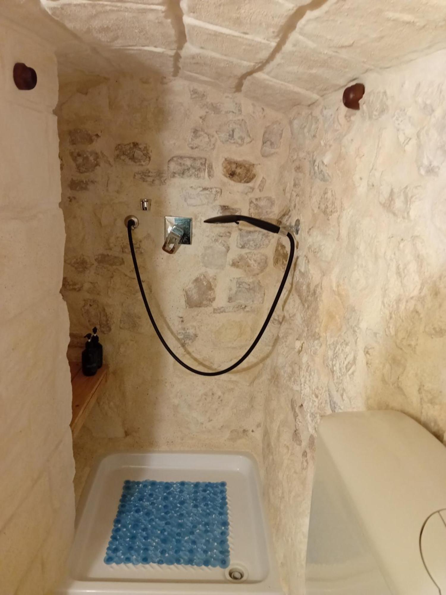 B & B La Grotta Bisceglie Exterior photo